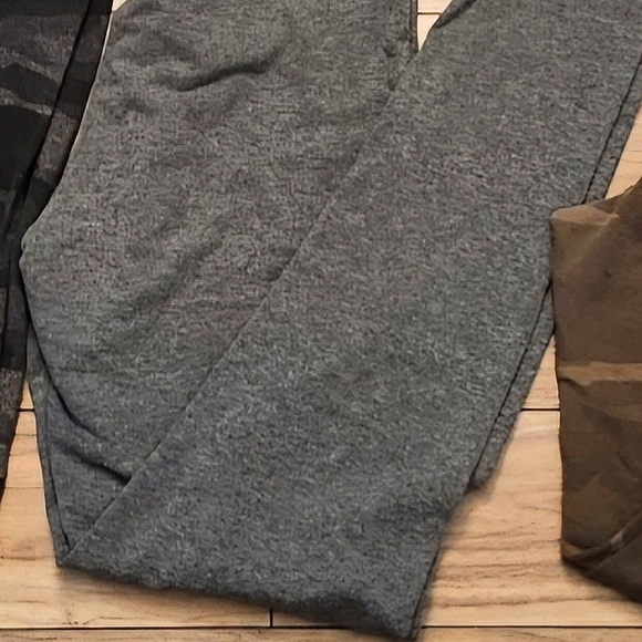 GARAGE 3 Leggings - SIZE M - Picture 3 of 4